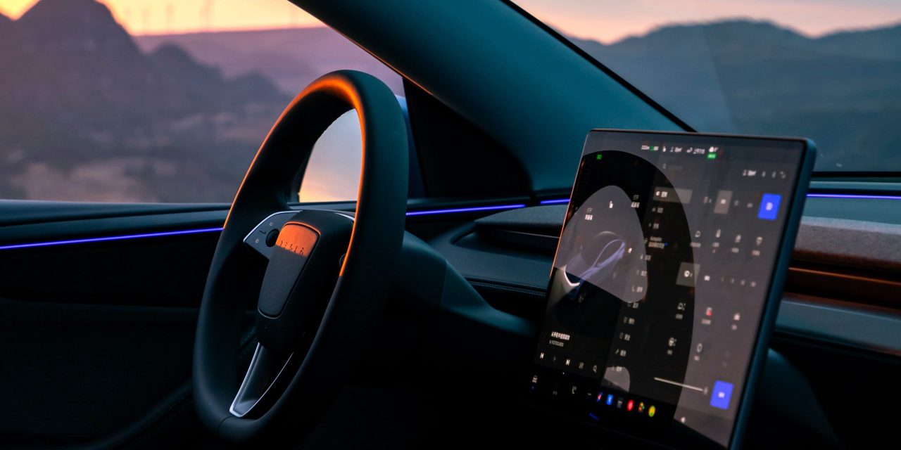 Grok Di Tesla: AI Milik Elon Musk Hadir Di Kendaraan Model 3 & Y
