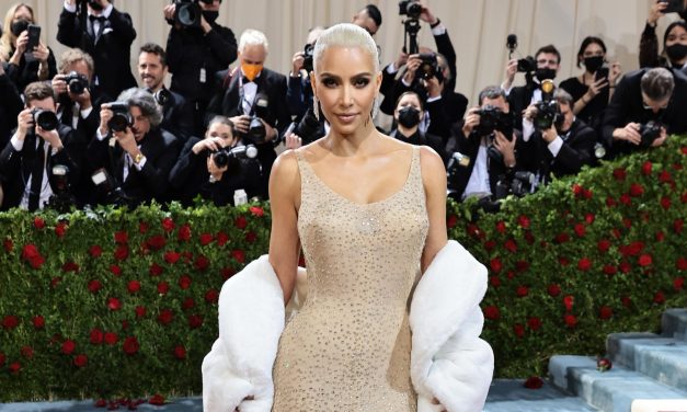 Diet Ketat Kim Kardashian: Disiplin Rendah Karbohidrat