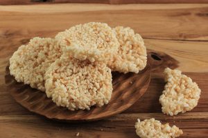 Kebangkitan Nasi Aking Yang Kini Dikemas Jadi Keripik Gurih Unik