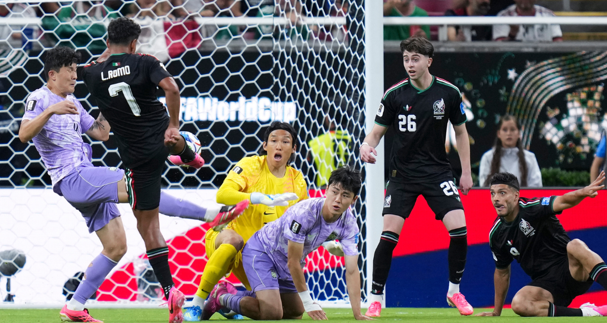 Blunder Kiper Korea Selatan Bawa Meksiko Raih Kemenangan