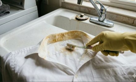 Cara Hilangkan Noda Kuning Di Kerah Baju Pakai Bahan Dapur