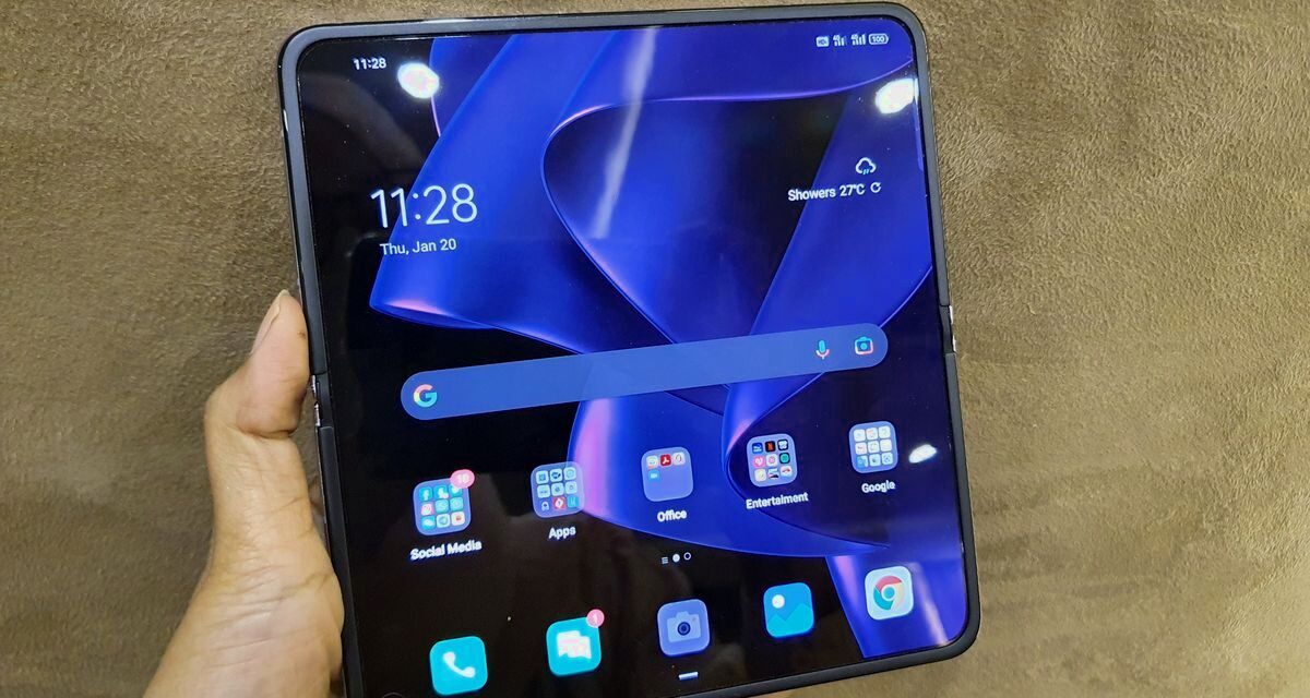 Alasan HP Layar Lipat Clamshell Sukses Jadi Tren Baru Gen Z