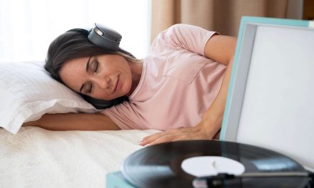 Musik Instrumental Sebelum Tidur Terbukti Percepat ‘Deep Sleep’