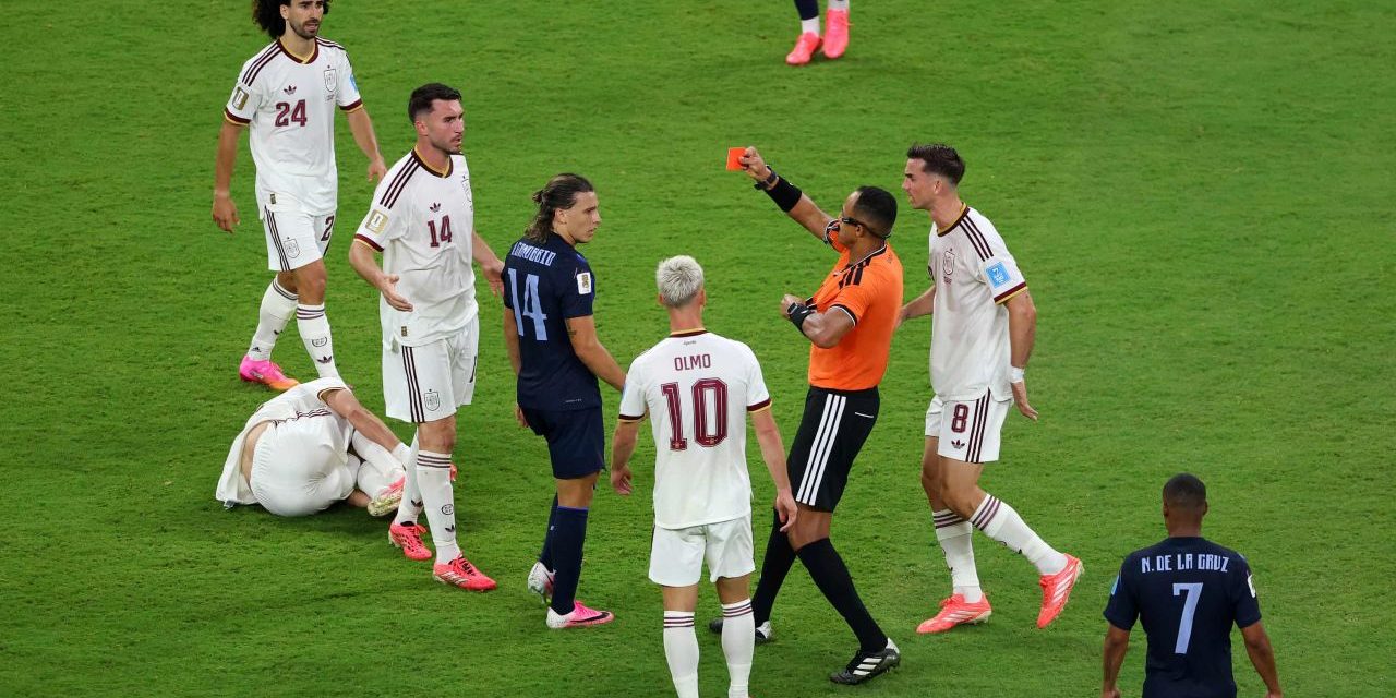 FIFA Selidiki Keributan Pemain Uruguay Pasca-Pertandingan