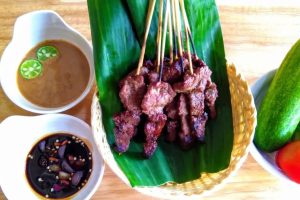 Sate Kalong Khas Cirebon: Sensasi Sate Kerbau Manis Legendaris