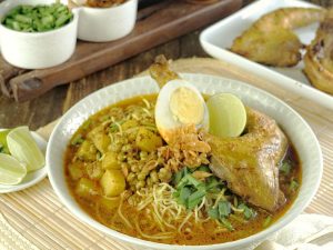 Mengenal Laksa Tangerang: Mi Kuah Santan Dan Kacang Hijau