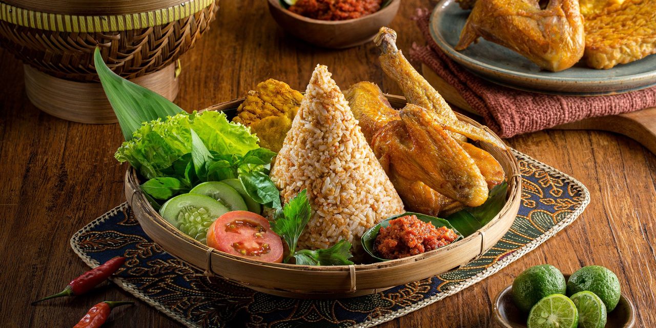 Nasi Tutug Oncom Tasikmalaya: Nasi Hangat Oncom Bakar Kencur