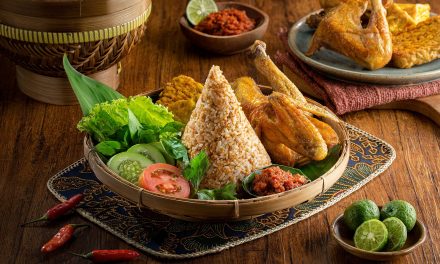 Nasi Tutug Oncom Tasikmalaya: Nasi Hangat Oncom Bakar Kencur