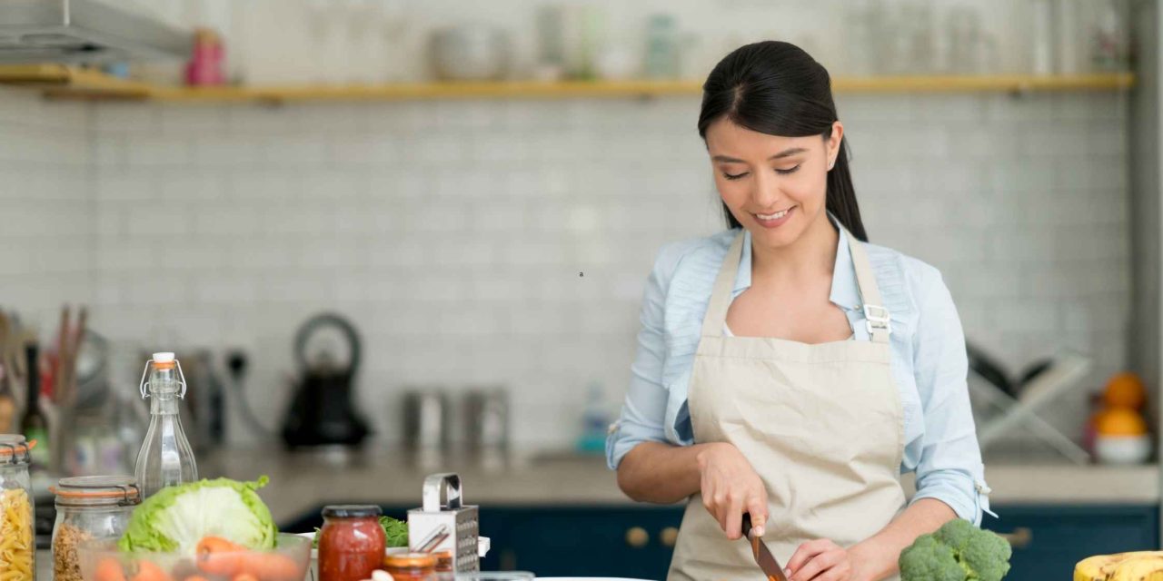 Mindful Cooking: Tren Memasak Di Rumah Jadi Bentuk Self-Care