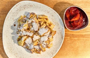 Kelezatan Kaiserschmarrn Austria Pancake Dibalur Gula Halus