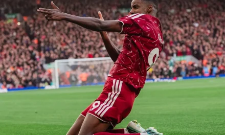 Gol Beruntun Alexander Isak Bawa Liverpool Tekuk Brighton 2-0