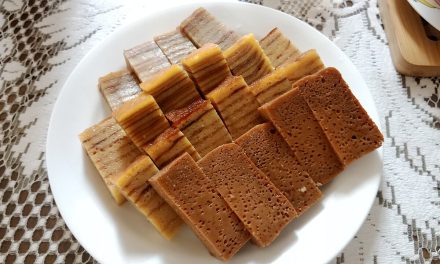 Menikmati Kue Delapan Jam, Kudapan Bertekstur Kenyal Legit