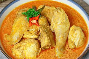 Gulai Ayam Lengkuas Khas Bangka: Aroma Lengkuas Melimpah